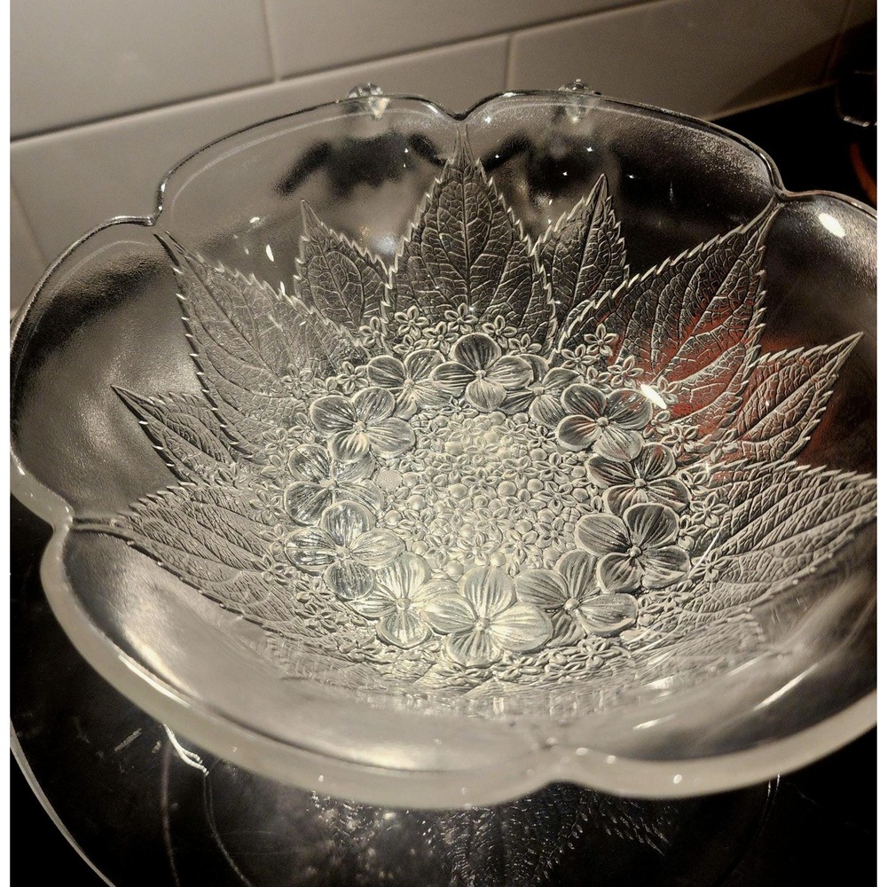 Vintage Hoya Pressed Glass Large Serving Bowl Czech Floral Leaf Pattern 9in